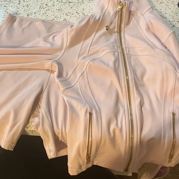 Lululemon Athletica Women's Pink Bomber Jacket - Picture 8 of 8